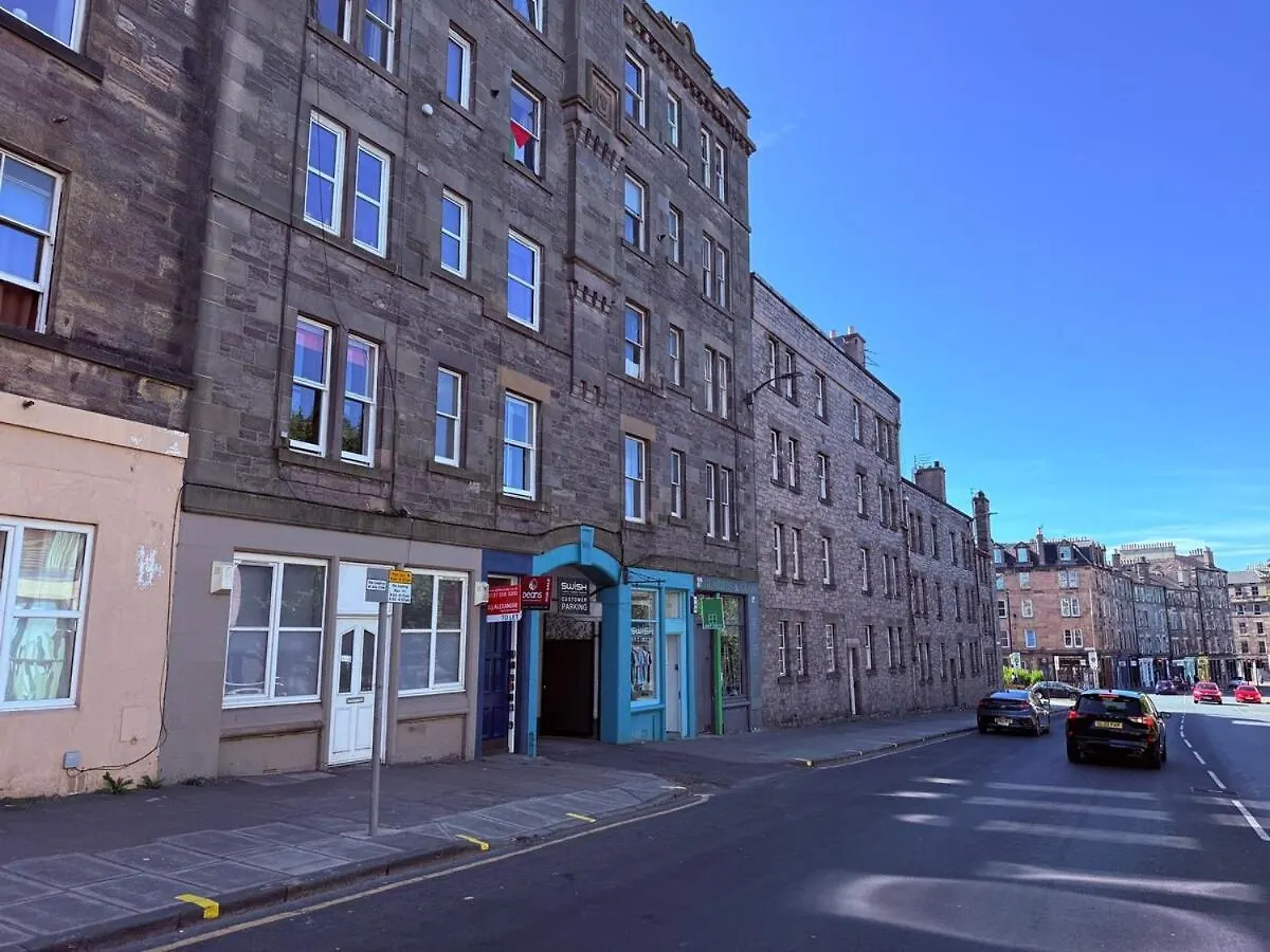 Old Town & Meadows Central Nest Edimburgo 0*,